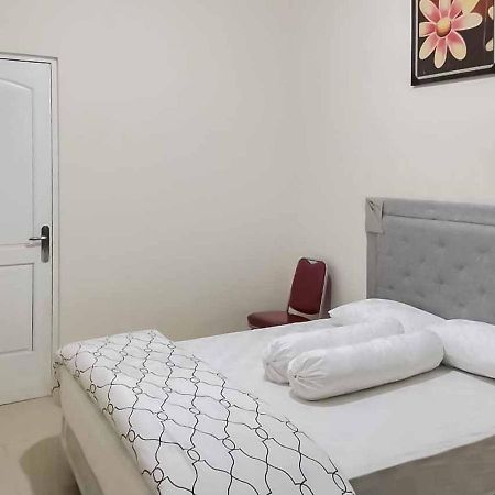 Wisma Talenta RedPartner Jakarta Bagian luar foto