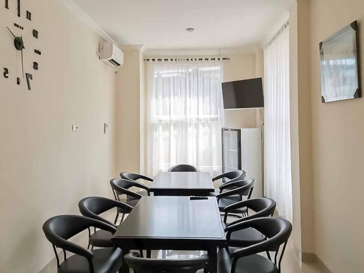 Wisma Talenta RedPartner Jakarta Bagian luar foto